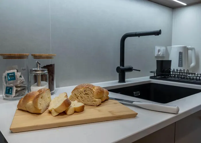 Lucky Seven No. 2 Apartment